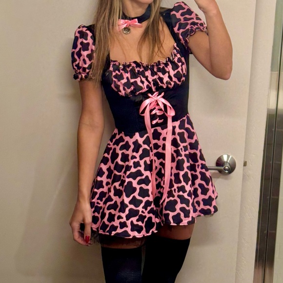 Dolls Kill Dresses & Skirts - NWT Dollskill TRICKZ N' TREATZ  COOKIES N' CREAM COSTUME SET - PINK